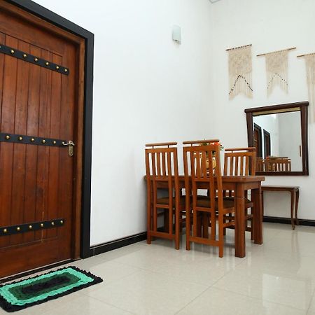 Sujee'S Guest House With Two Bed Rooms أنرادابورام المظهر الخارجي الصورة
