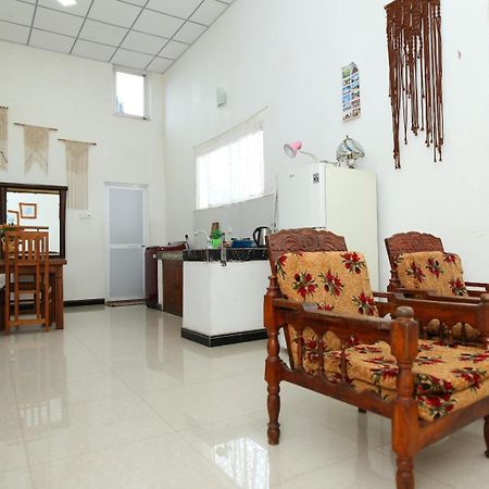 Sujee'S Guest House With Two Bed Rooms أنرادابورام المظهر الخارجي الصورة