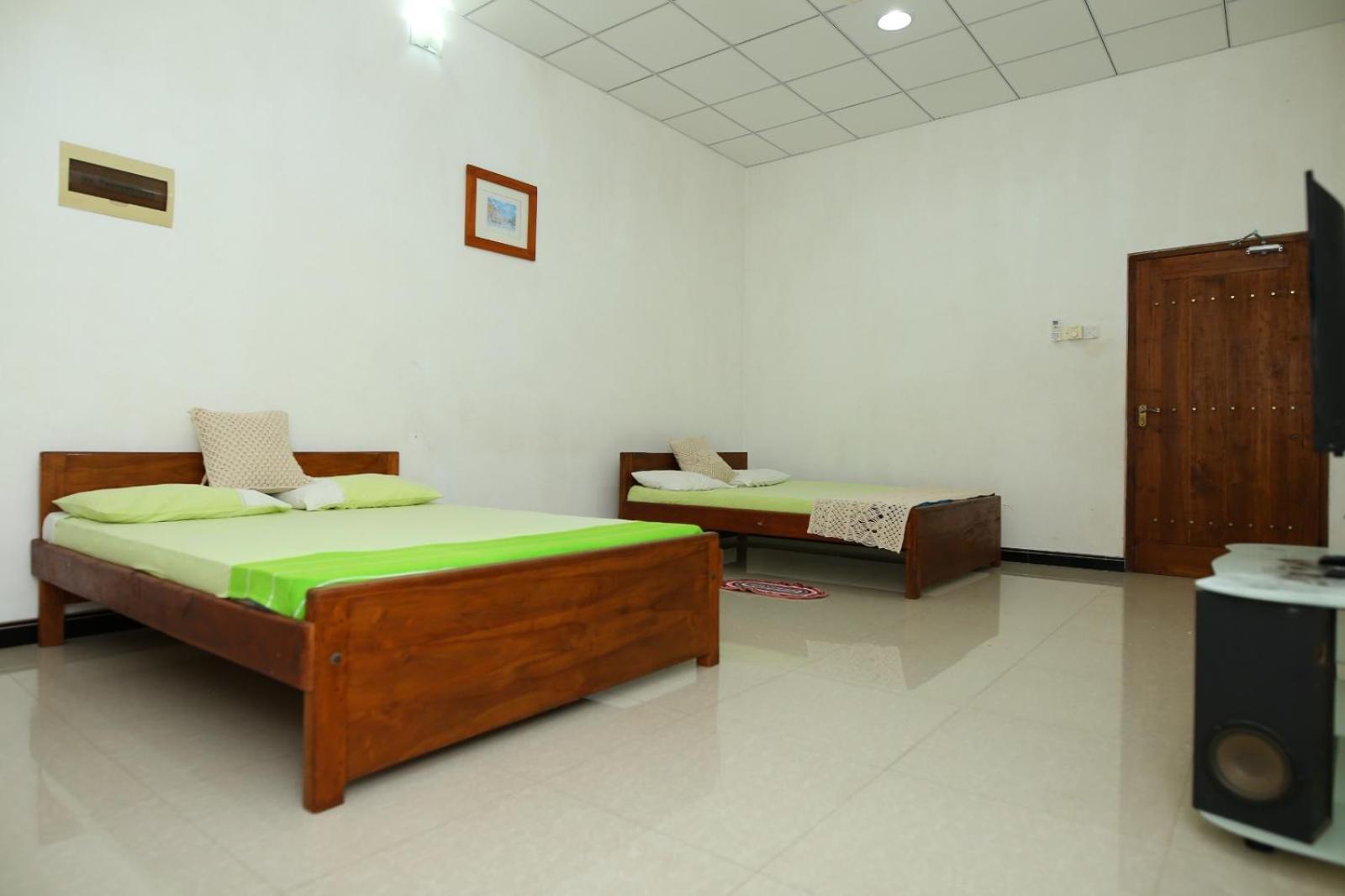 Sujee'S Guest House With Two Bed Rooms أنرادابورام المظهر الخارجي الصورة